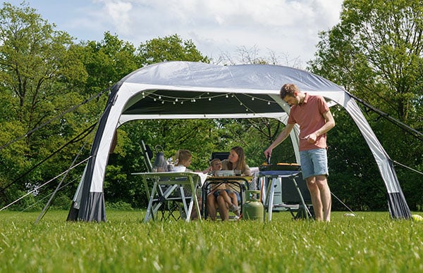 zusammen grillen